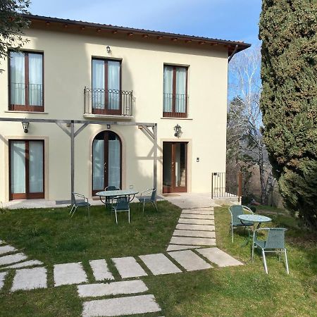 Appartement Residenza Cipressi E Olivi à Vérone Extérieur photo