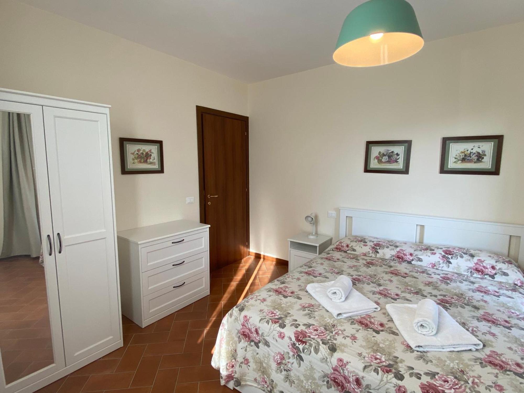Appartement Residenza Cipressi E Olivi à Vérone Extérieur photo
